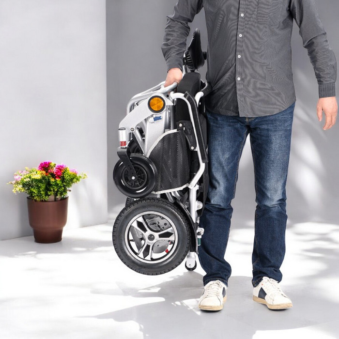 JT-309%20Hafif%20Akülü%20Tekerlekli%20Sandalye