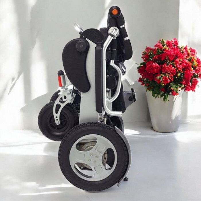 Poylin%20P209%20Small%20Katlanabilir%20Lityum%20Akülü%20Sandalye%20