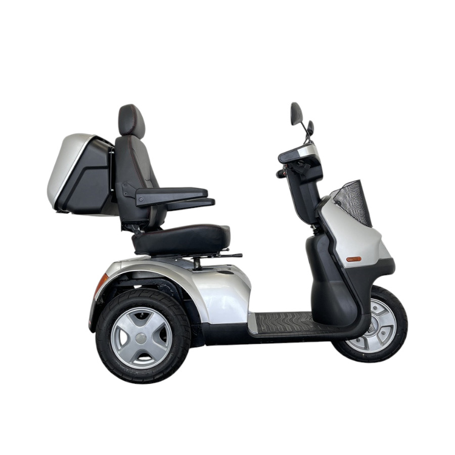 TGA%20Breeze%20S3%20Engelli%20Scooter